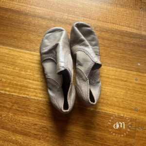 Capezio tan jazz shoe pre loved