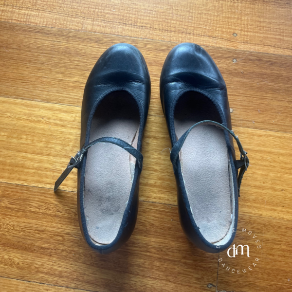 Black tap shoe pre-loved