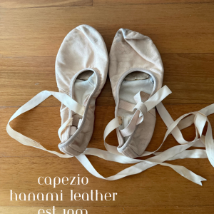 Pre-loved capezio hanami leather ballet shoes | Good condition | Size est 10M (adult)